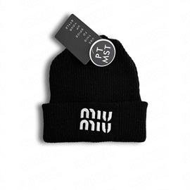 کلاه بافت گلدوزی MIU MIU